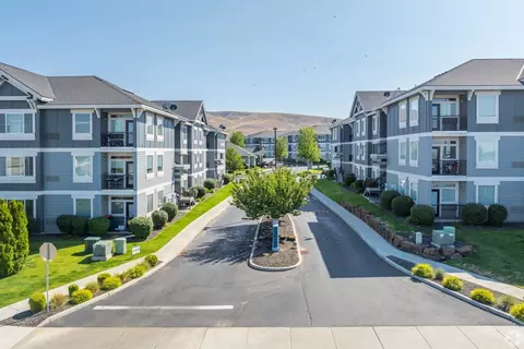3003 Queensgate Dr #7-360, Richland, WA 99352