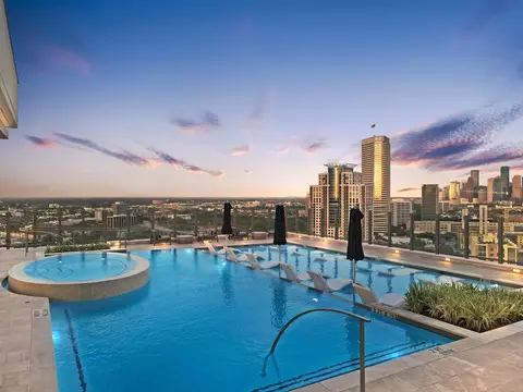811 Buffalo Park Dr #1607, Houston, TX 77019
