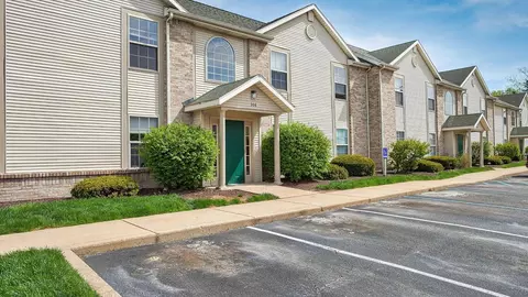 301 Ravenwood Ln #300C, Lafayette, IN 47909