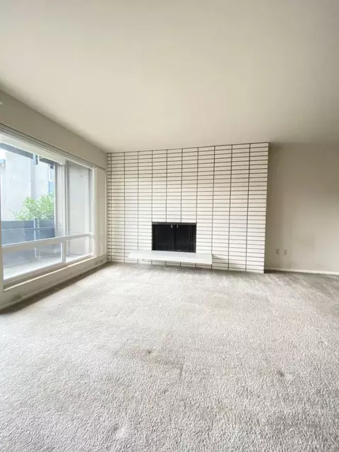 900 Nob Hill Ave N #201, Seattle, WA 98109