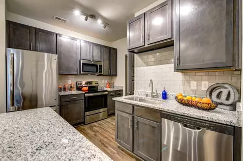 9500 Williamsburg Plz #9502-410, Louisville, KY 40222