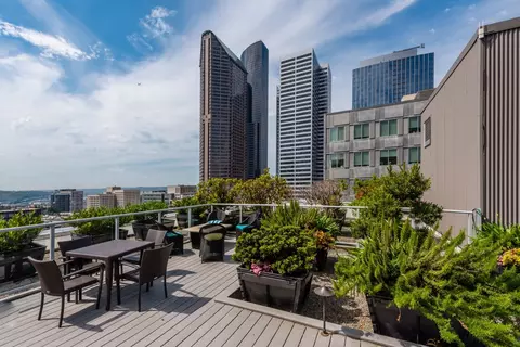 901 8th Ave #411, Seattle, WA 98104