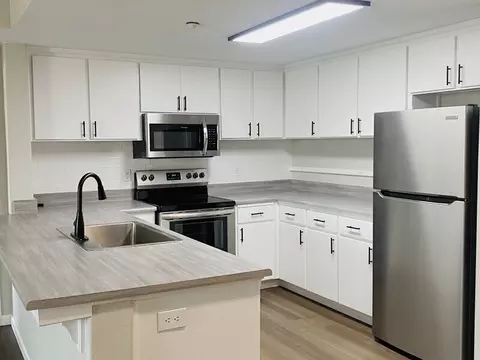 5175 N Fresno St #137, Fresno, CA 93710