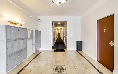 947 Bush St #4, San Francisco, CA 94109