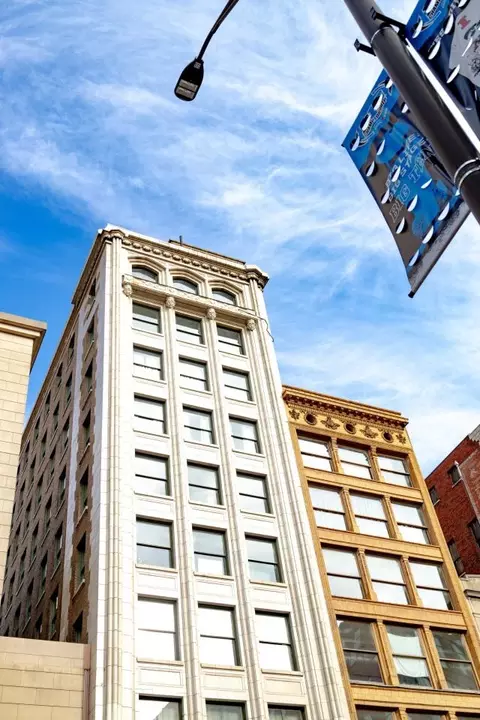 35 E 9th St #502, Indianapolis, IN 46204