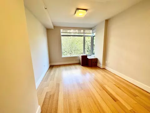 1355 17th St NW #422, Washington, DC 20036