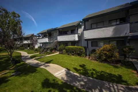 19221 Delaware #05, Huntington Beach, CA 92648