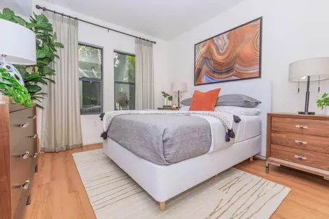 325 W Adams Blvd, Los Angeles, CA 90007