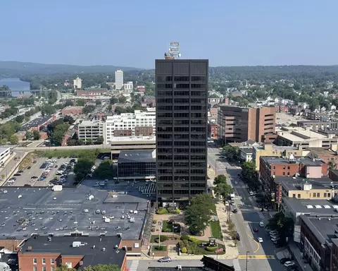 1000 Elm St #128, Manchester, NH 03101