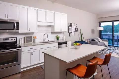 5995 Lincoln Dr #406, Edina, MN 55436