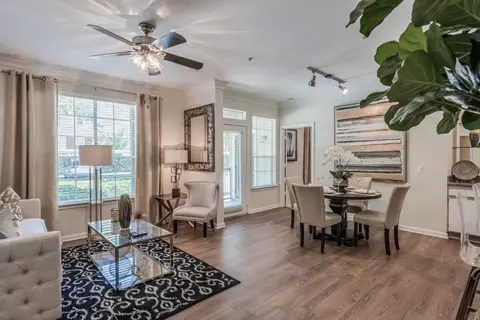 10500 Fountain Lake Dr #0427, Stafford, TX 77477