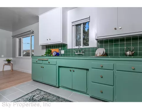 113 N Parish Pl #113 N. PARISH PL - I, Burbank, CA 91506 photo 1