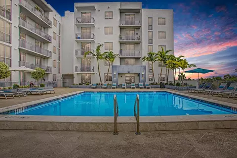 275 Fontainebleau Blvd #711, Miami, FL 33172