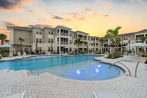 2050 Griffon Rd #302, Vero Beach, FL 32966