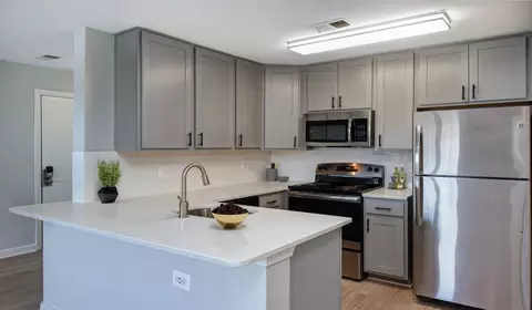 13630 Bent Tree Cir #15B201, Centreville, VA 20121