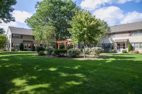240 E Chateau Pl, Whitefish Bay, WI 53217