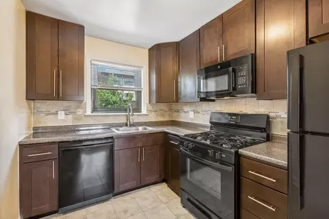 785 Green St #34A, Iselin, NJ 08830