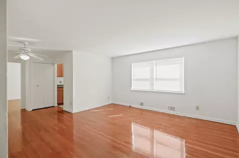 5800 Boston St #1T, Baltimore, MD 21224