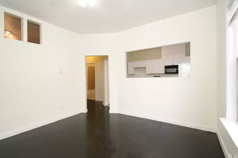 515 22nd Ave #304, Seattle, WA 98122