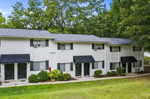 1604 17th St #1611-C, Greensboro, NC 27405