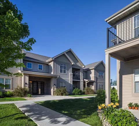 200-208 S Brookwood Dr #201, Mount Horeb, WI 53572