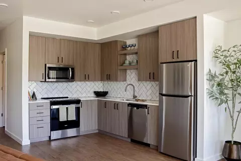 4525 SW California St #323, Portland, OR 97219