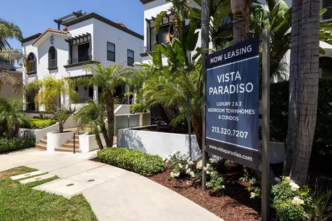 11805 Laurelwood Dr #109, Los Angeles, CA 91604
