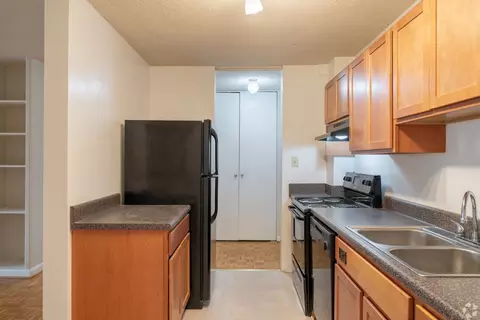 740 Smallwood Dr #31, Raleigh, NC 27605