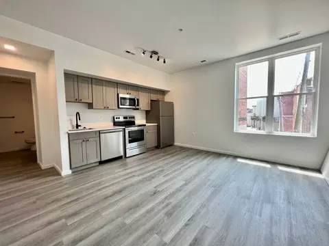 725 W Pratt St #402, Baltimore, MD 21201