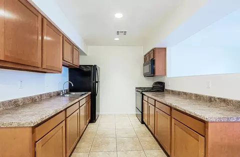 1425 N Palo Verde Dr #13, Goodyear, AZ 85338