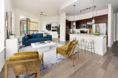 825 Usener St #702, Houston, TX 77009