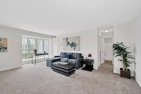 10934 Coverstone Dr #928-C3, Manassas, VA 20109