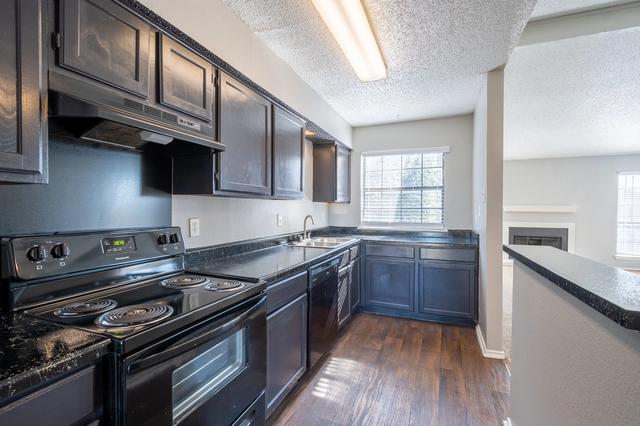 8383 La Prada Dr #12-1205, Dallas, TX 75228