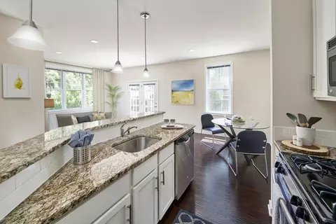 11 E Athens Ave #11-306, Ardmore, PA 19003
