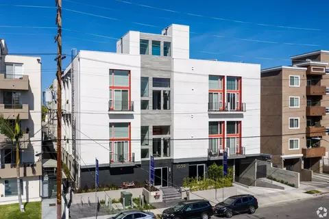 1039-43 S Hobart Blvd #304, Los Angeles, CA 90006