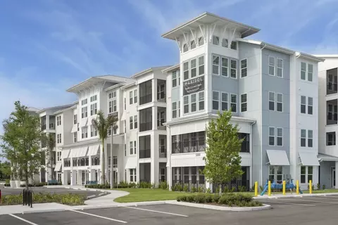 1200 Loveland Blvd #424, Port Charlotte, FL 33980