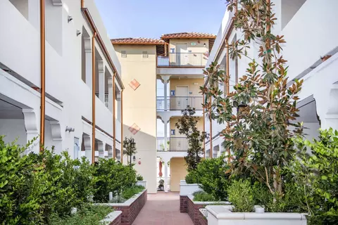 21501 Roscoe Blvd #108, Los Angeles, CA 91304