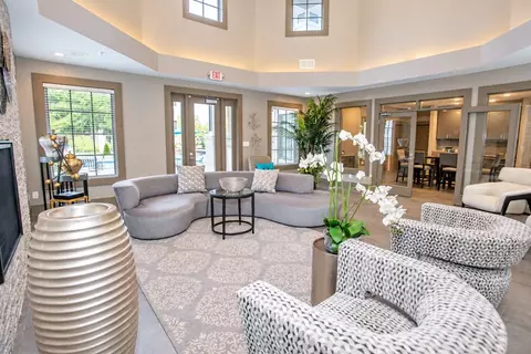 100 Dunwoody Gables Dr #3D-210, Dunwoody, GA 30338
