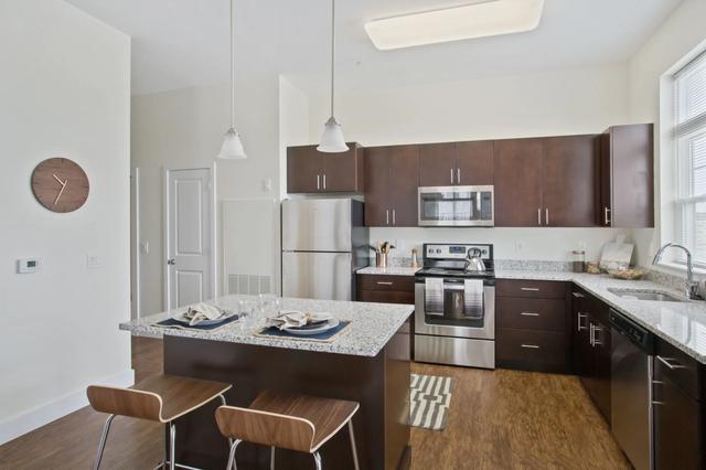800 Central St #5301, Salem, NH 03079