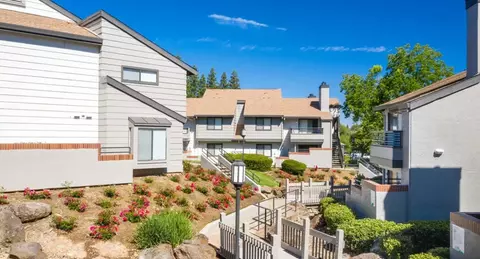 3 Somer Ridge Dr #135, Roseville, CA 95661