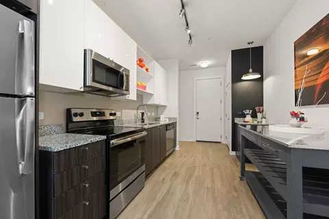 424 E 36th St #434, Charlotte, NC 28205