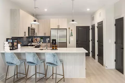 112 Point Pl #110, Mooresville, NC 28117