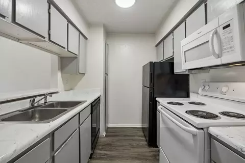 6050 Melody Ln #166, Dallas, TX 75231