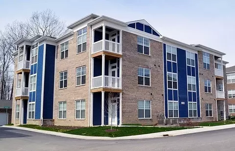 8045 Oriole Ave #10-201, Fort Wayne, IN 46804