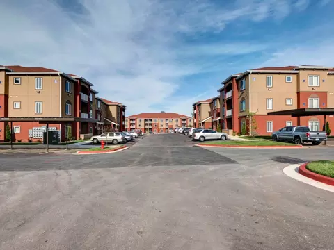 560 W Bryant St #304, Springfield, MO 65810