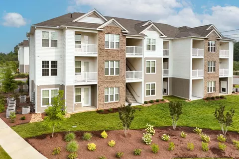 1332 Holly Rush Ln #30208, Denver, NC 28037