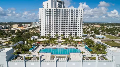 1776 Polk St #1508, Hollywood, FL 33022