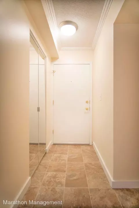 838 3rd Ave #204, Excelsior, MN 55331