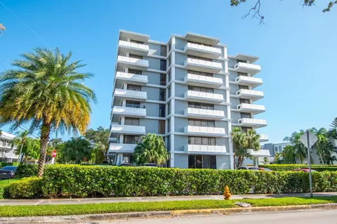 5880 SW 74th Ter #V-52, Miami, FL 33143