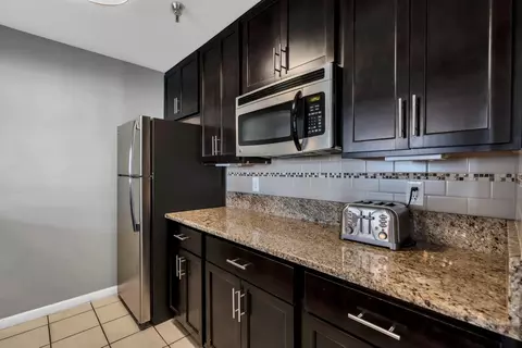 1989 Delaware Dr #LC29-203, Woodbridge, VA 22191